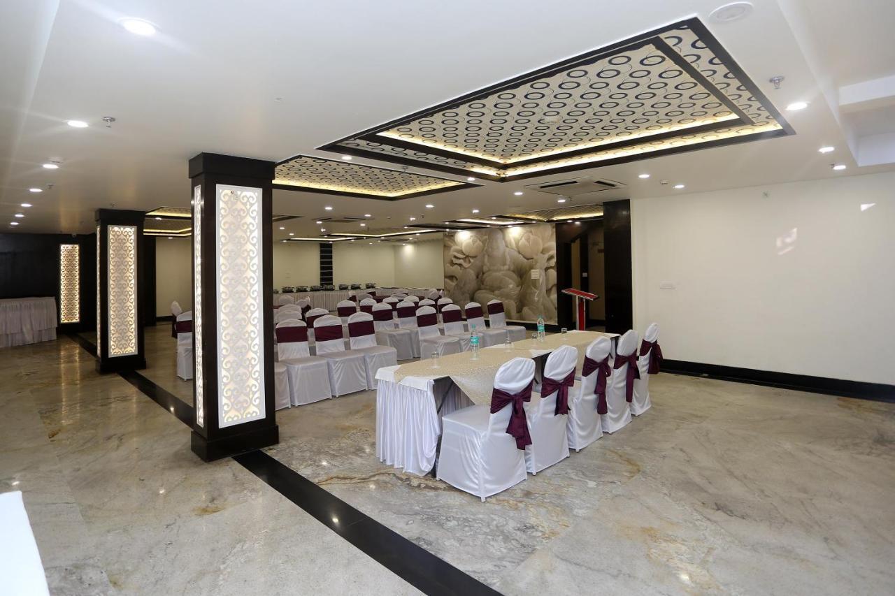 Hotel Pearl Blue Agra  Exteriör bild
