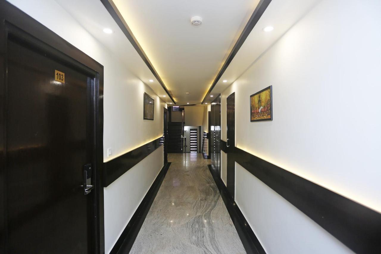 Hotel Pearl Blue Agra  Exteriör bild